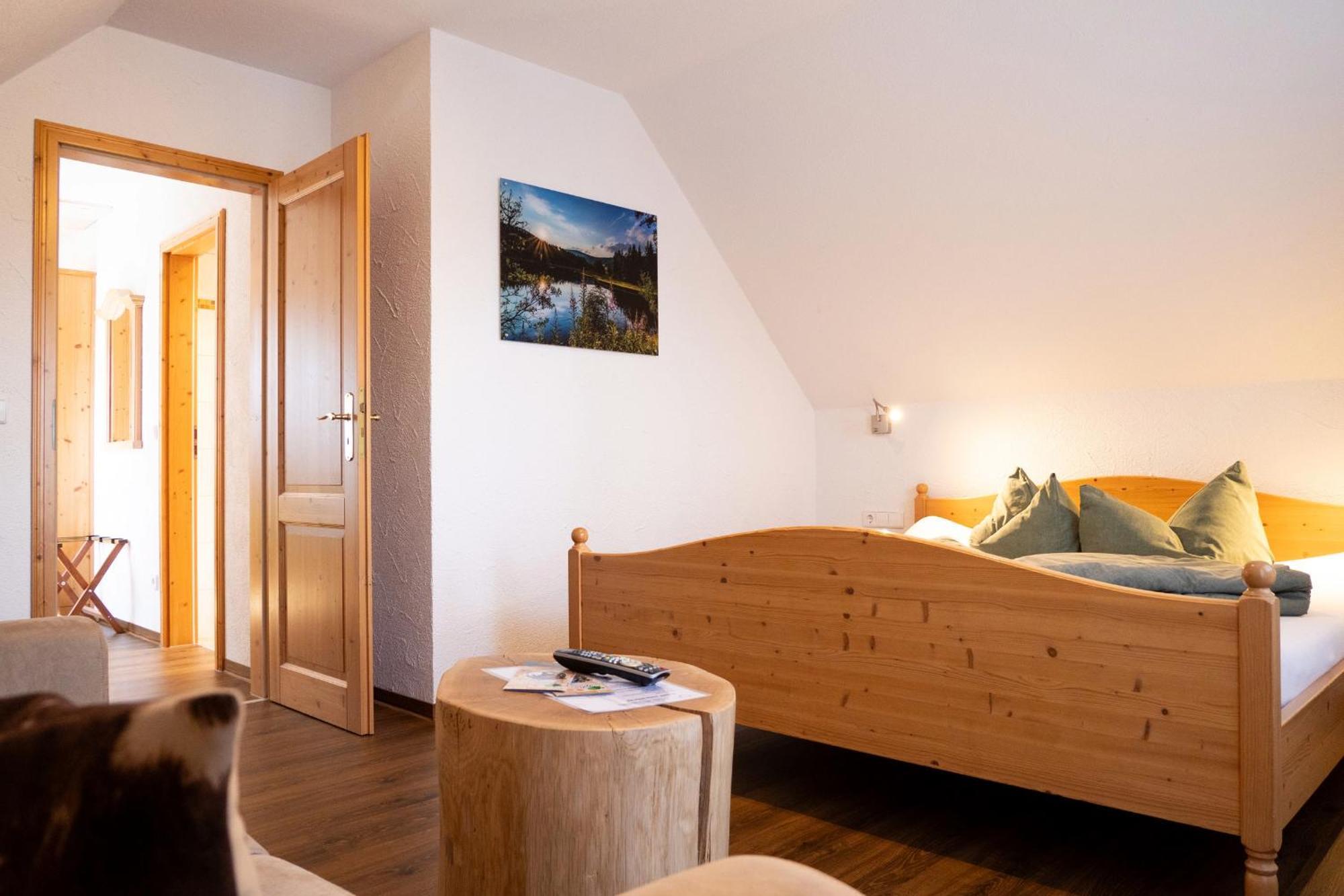 Pension Waldwinkel Lenzkirch Esterno foto